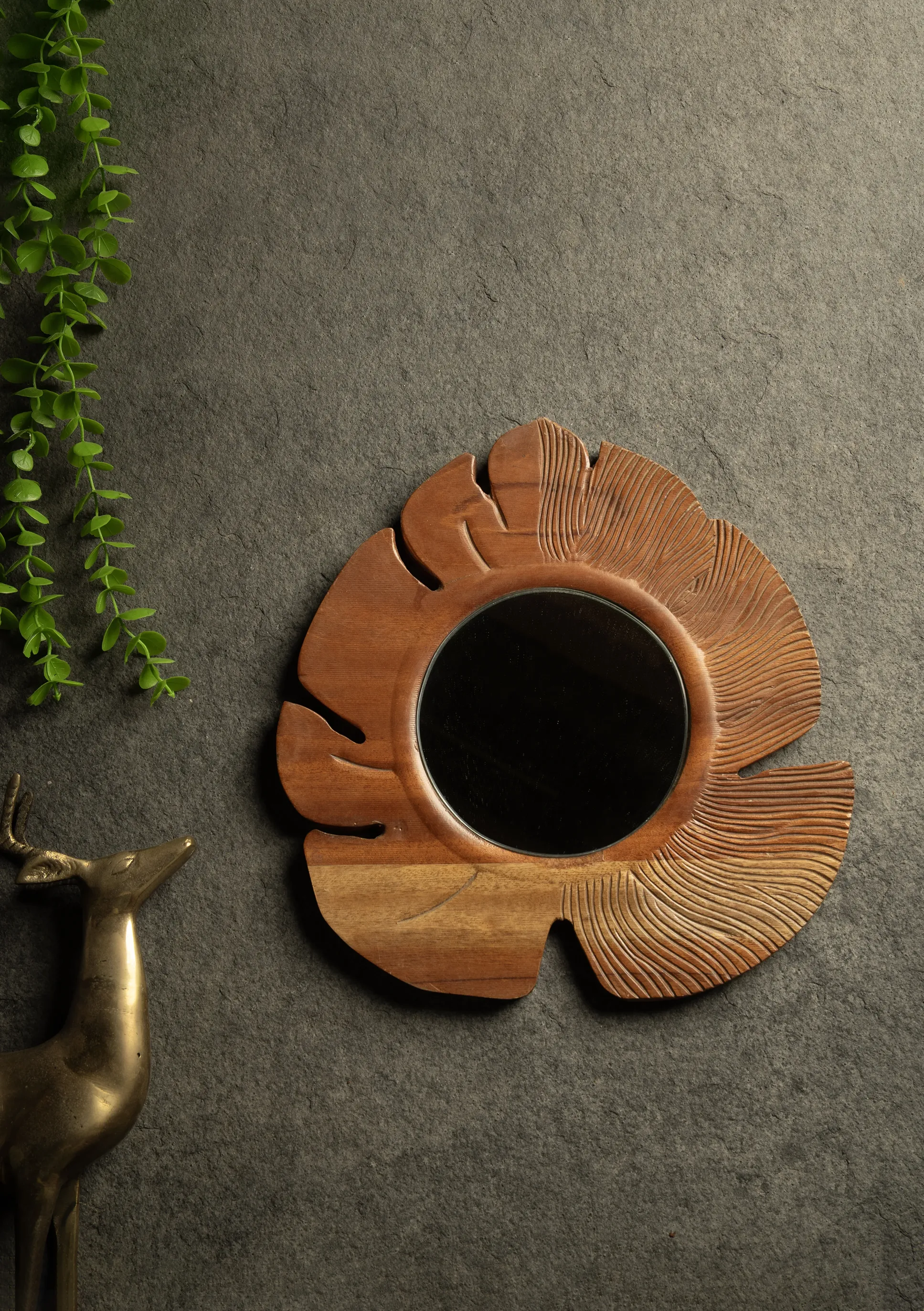Ridge Oval Mirror
